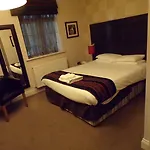 Highfield By Greene King Hotel 3*