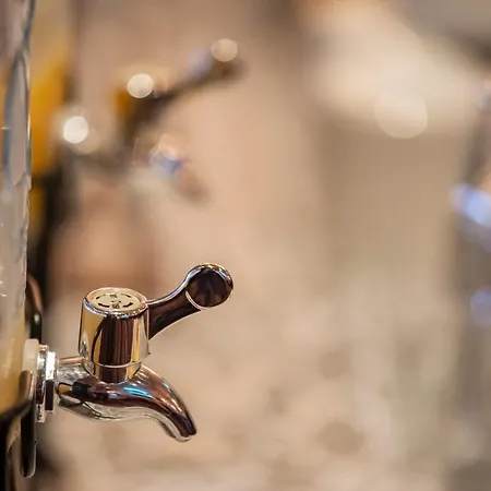 Highfield By Greene King Otel