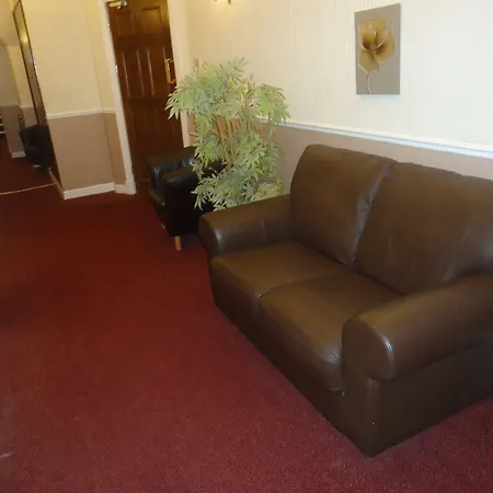 Otel Highfield By Greene King 3*