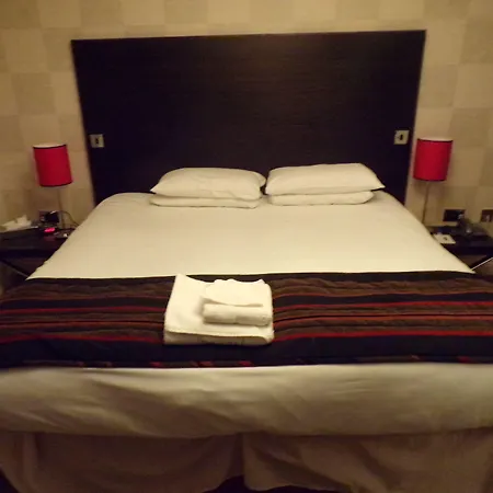 Highfield By Greene King Hotel 3*