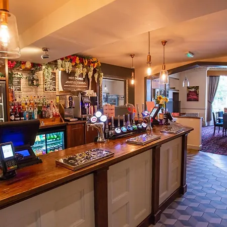 Highfield Hotel 3*